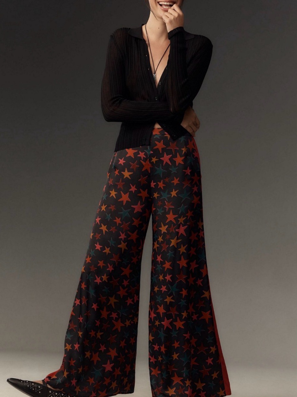 FARM Rio Star Print Wide Leg Pants
Size: Medium but fits more like a 6 or 8.